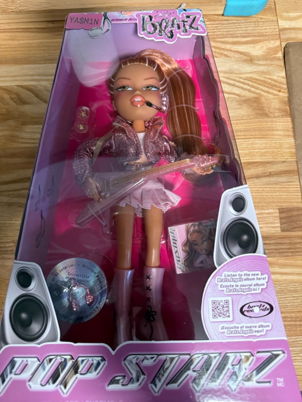Bratz Pop Starz Yasmin Doll in Pink Outfit with Guitar